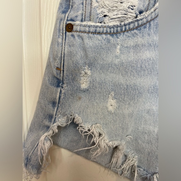 Agolde Distressed Light Wash Jean Shorts - Picture 2 of 7